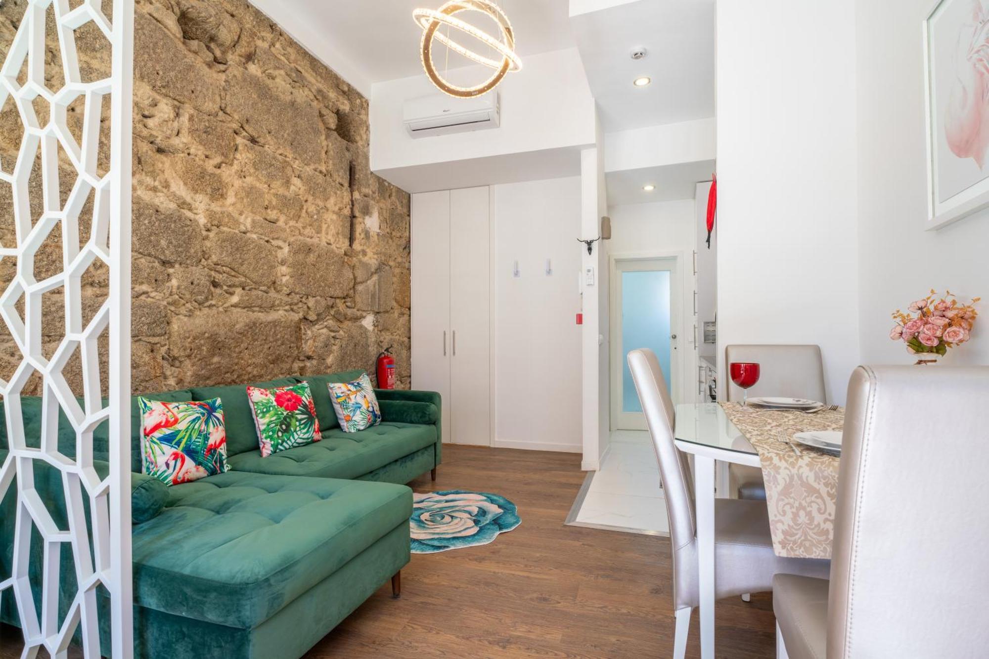 Central Cozy Stay 2 Ac Near Metro Порто Екстериор снимка